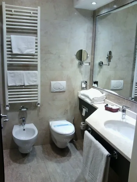 Room, Raya Hotel Motel, Milan