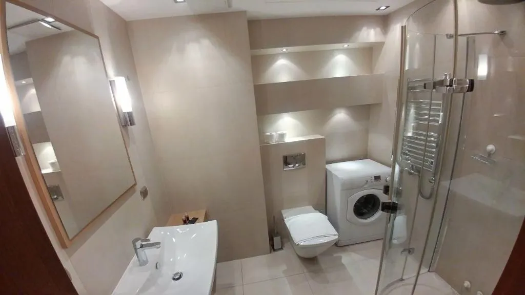 APARTMENT CAPACITY 6 Room, Angel Plaza Apartments, Krakow