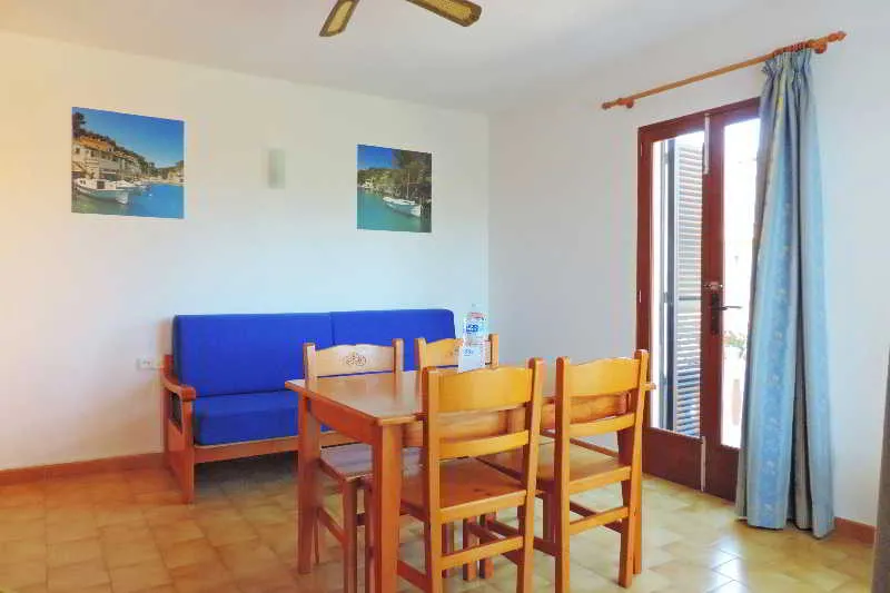 APARTMENT CAPACITY 4 TWO BEDROOMS Room, Apartamentos Vistalmar, Majorca