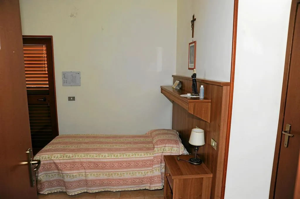 DOUBLE SINGLE USE STANDARD Room, Oasi Madre Della Pace, Naples