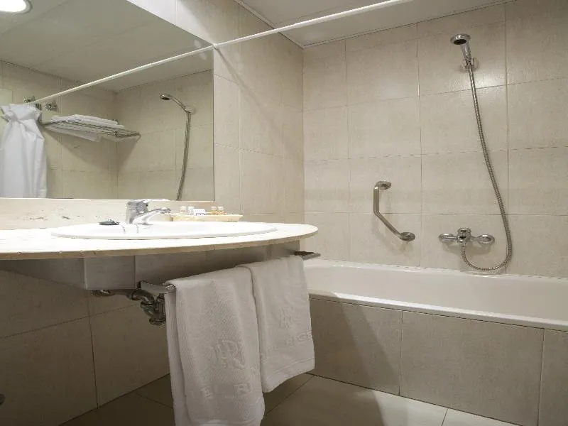 DOUBLE SINGLE USE STANDARD Room, Regente, Madrid
