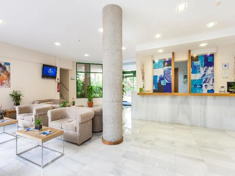 Lobby, Globales Nova, Majorca