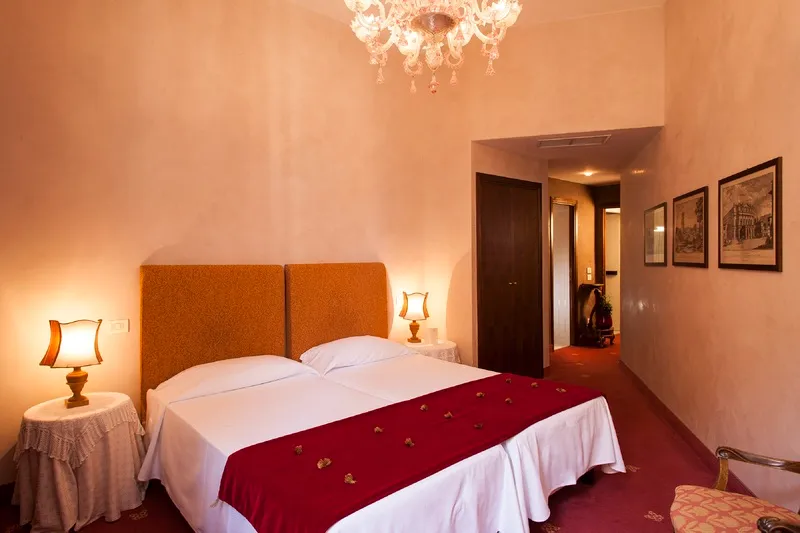 Room, Columbia, Rome