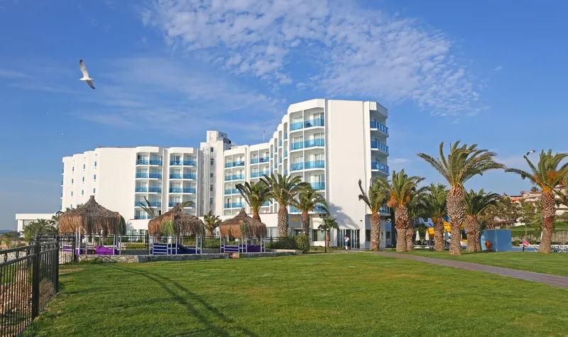 Terrace, Le Bleu Hotel & Resort, Izmir