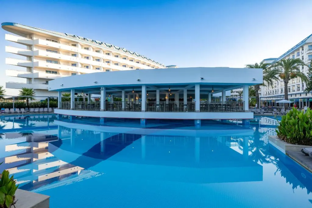 Bar, Crystal Admiral Aqua Collection, Antalya