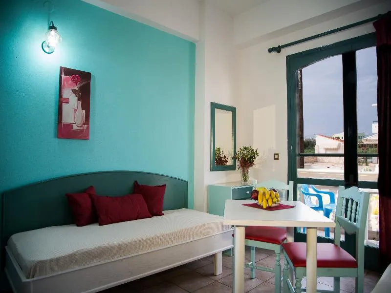 APARTMENT CAPACITY 3 Room, Theoni Apartments, Crete