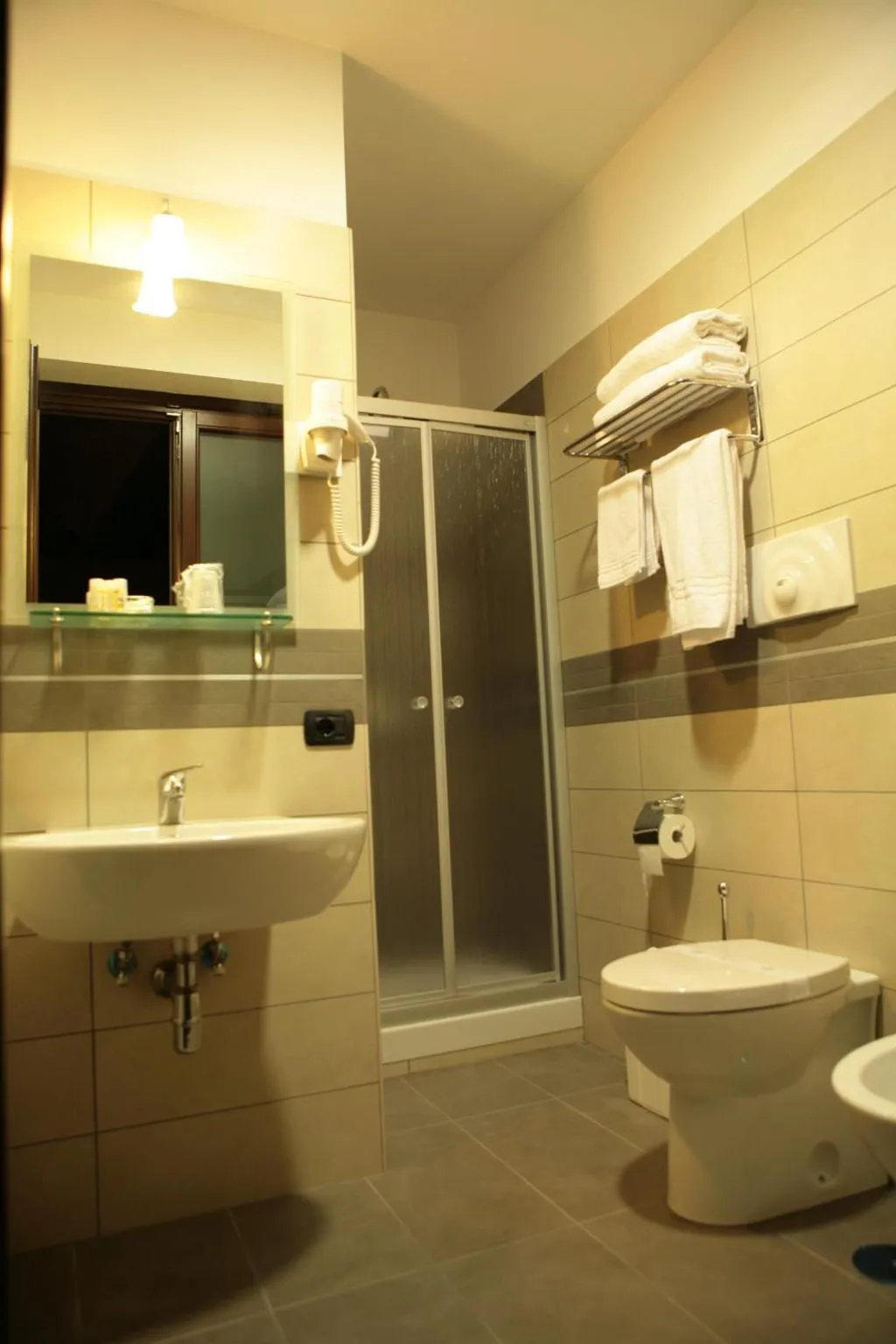 QUADRUPLE STANDARD Room, Visagi, Naples