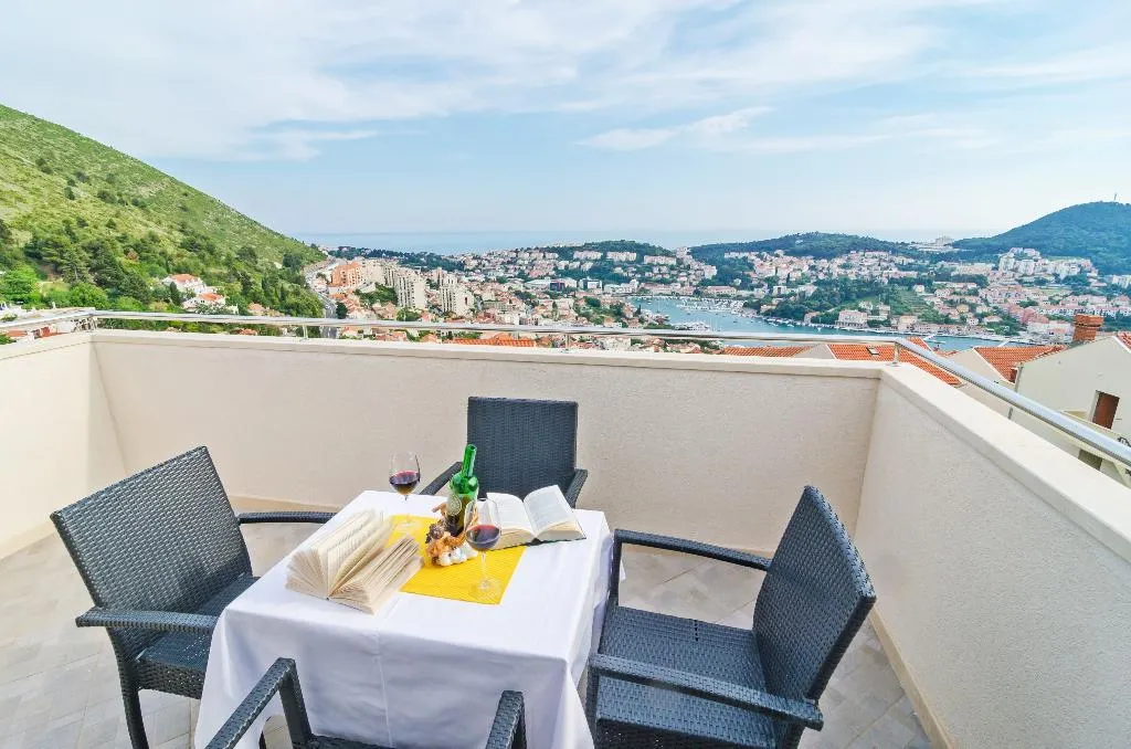 APARTMENT TWO BEDROOMS Room, Apartments Villa Dadic, Dubrovnik