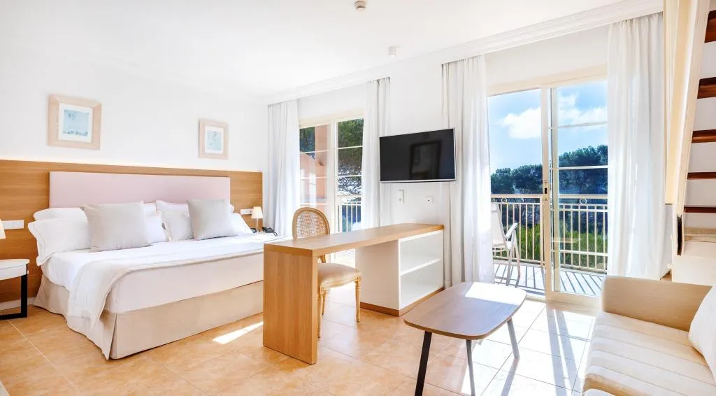 JUNIOR SUITE STANDARD Room, VIVA Cala Mesquida Suites and Spa Adults Only 16+, Majorca