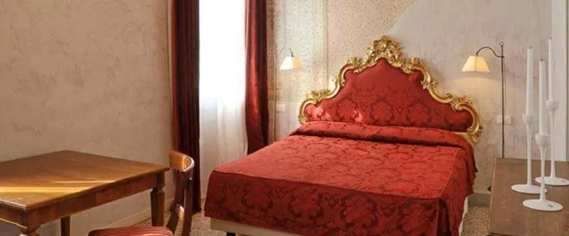 TRIPLE CLASSIC Room, Casa Martini, Venice