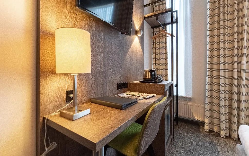 Double or Twin CITY VIEW TWO BEDS Room, Cornelisz, Amsterdam