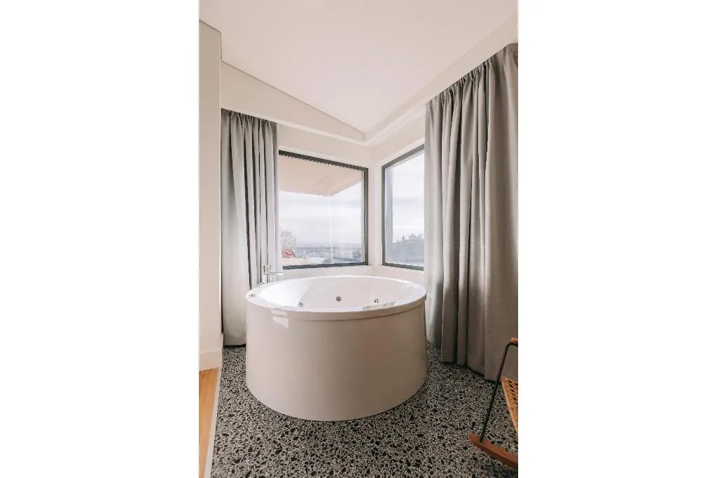 SUITE WITH JACUZZI Room, Lenscape Coterie, Porto
