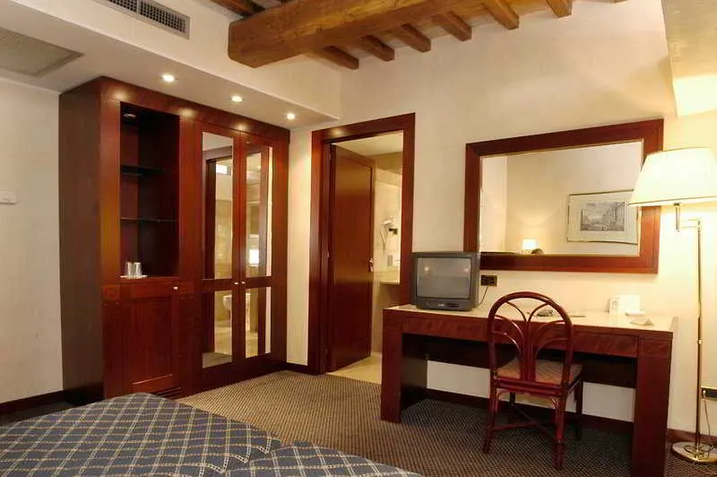 Double or Twin SUPERIOR Room, Accademia, Rome