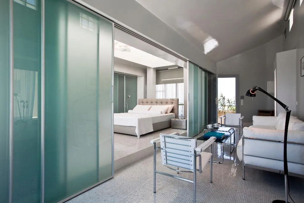 SUITE CAPACITY 2 Room, Majestic, Santorini