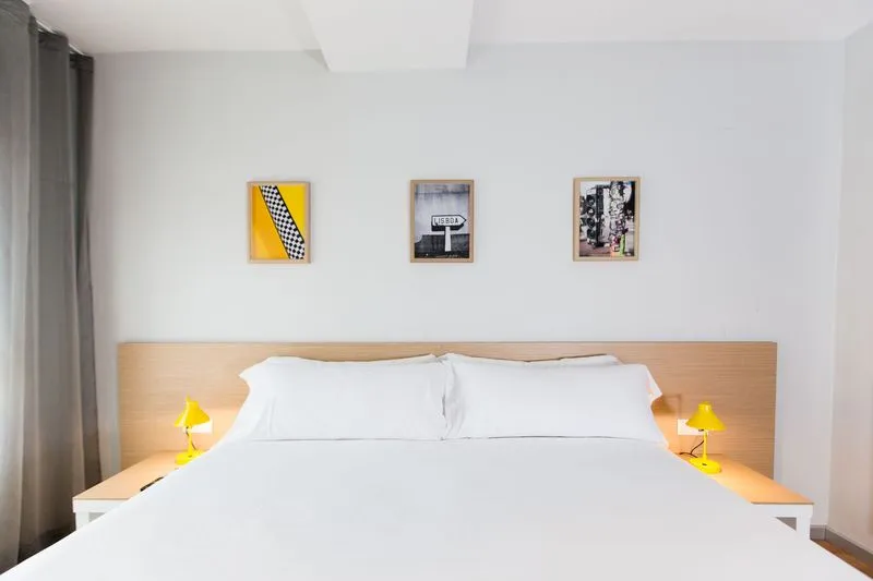APARTMENT CAPACITY 3 Room, Valenciaflats Ciudad de las Ciencias, Valencia