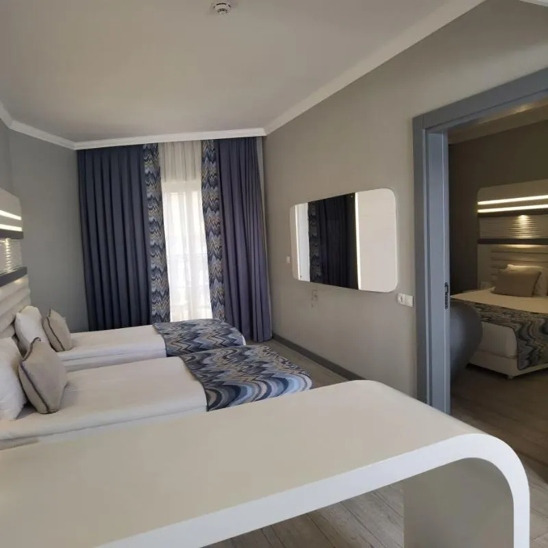 FAMILY ROOM PARK VIEW Room, Blue Marlin Deluxe Spa Resort, Antalya