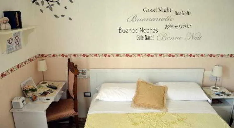 Room, B&B Pompei Il Fauno, Naples