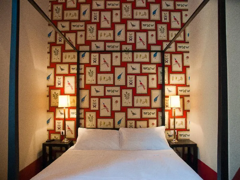 DOUBLE STANDARD Room, Black 5 Florence Suite, Florence