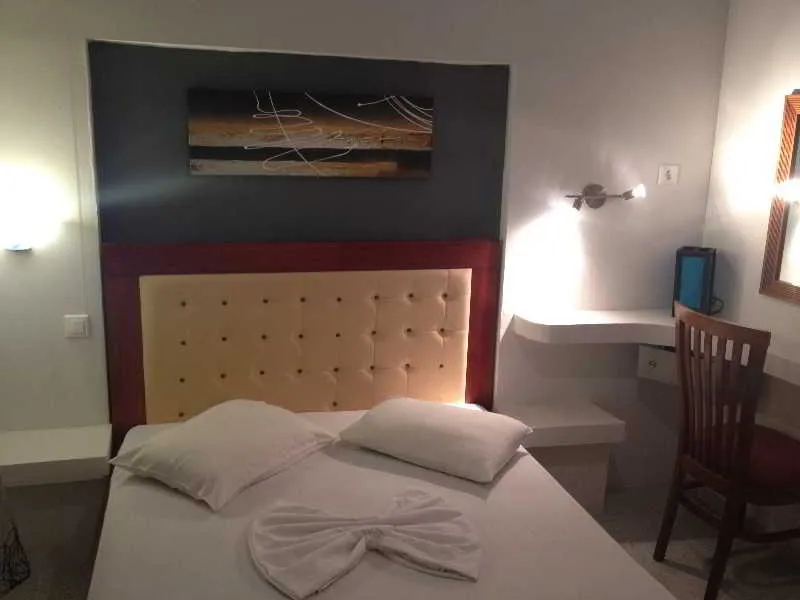 Room, Vp Belair, Santorini