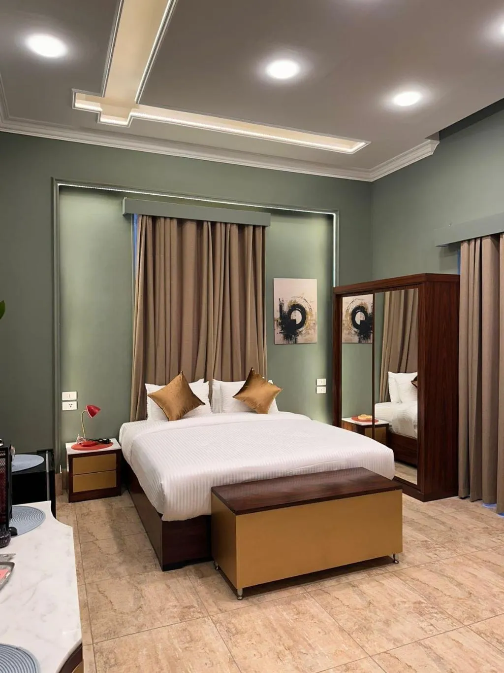 Room, Ga Plus, Cairo