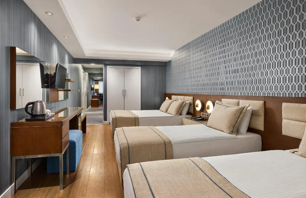 FAMILY ROOM STANDARD Room, The New Zeybek Hotel, Izmir
