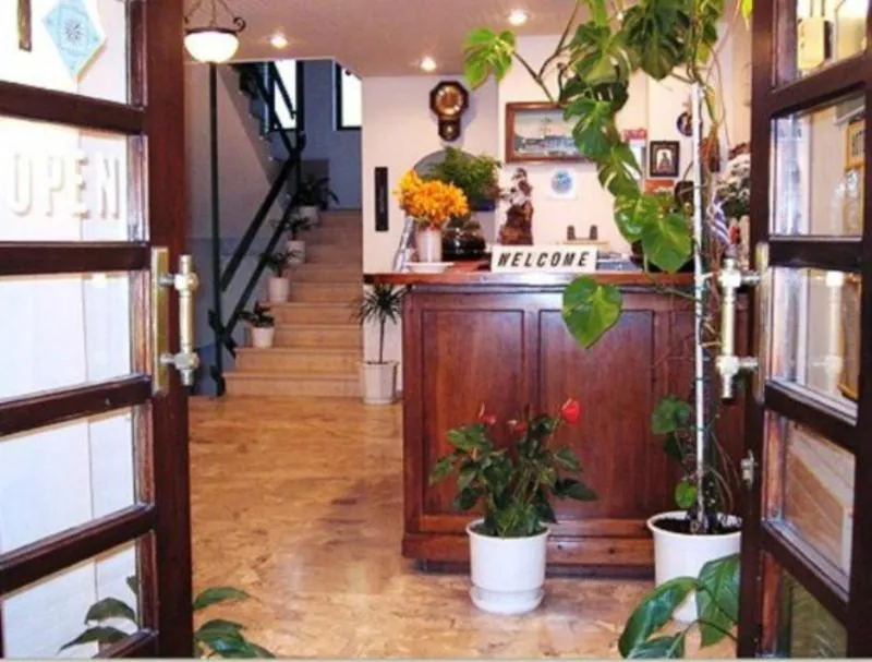 Lobby, Doxa, Crete