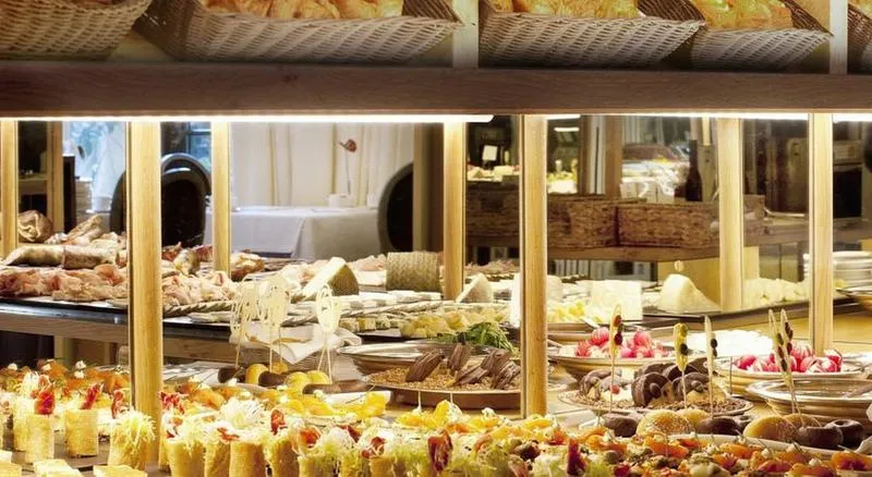 Restaurant, Majestic Residence, Barcelona