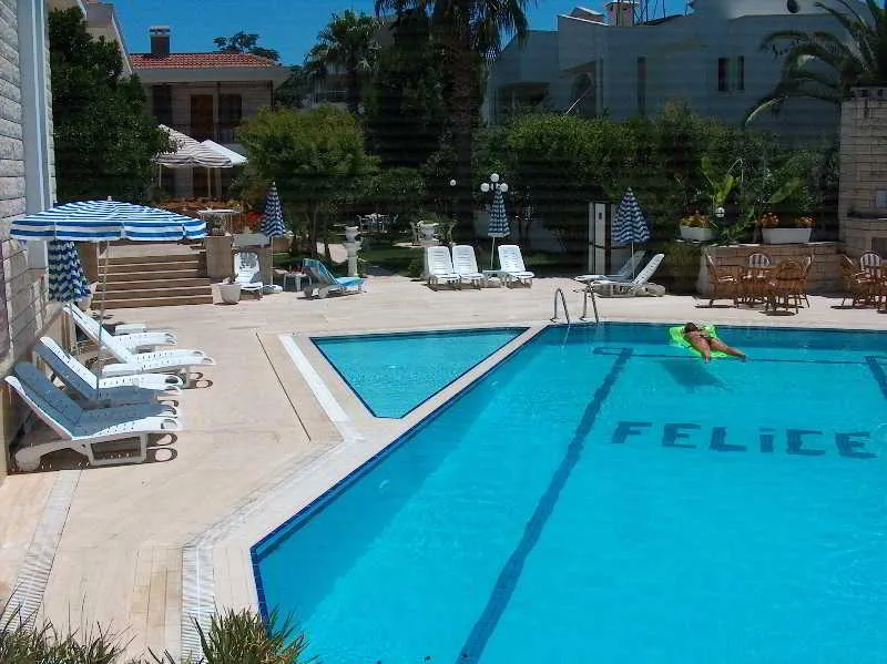 Pool, Felice, Antalya