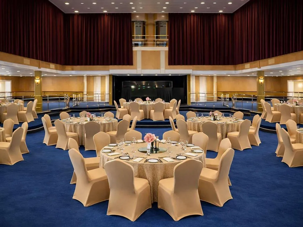 Conferences, Queen Elizabeth 2, Dubai
