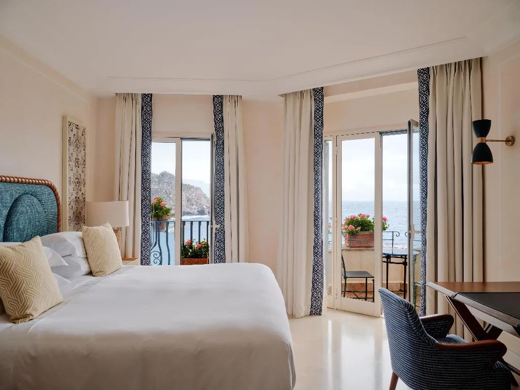 JUNIOR SUITE SUPERIOR Room, Villa Sant'Andrea, A Belmond Hotel, Taormina Mare, Catania