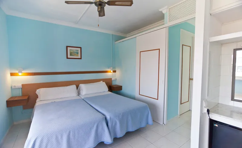 Room, Cala Bona - Mar Blava, Menorca