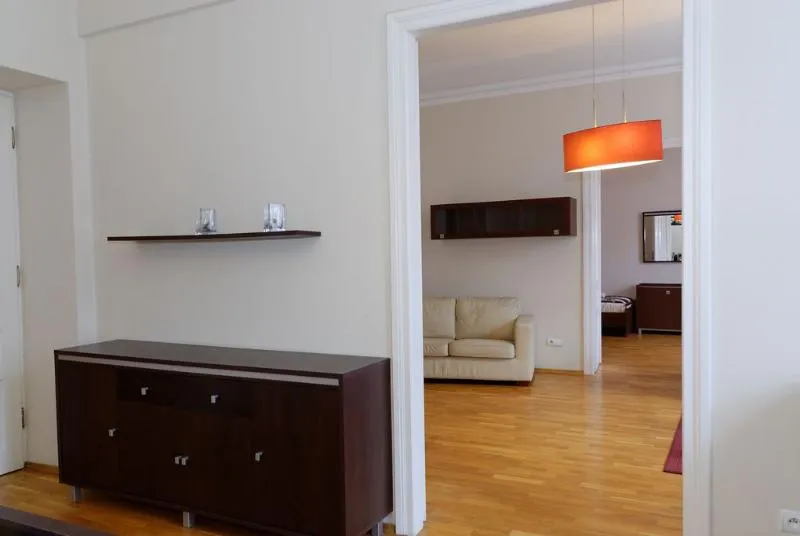 APARTMENT CAPACITY 6 THREE BEDROOM Room, P&J Tourist Apartments, Krakow