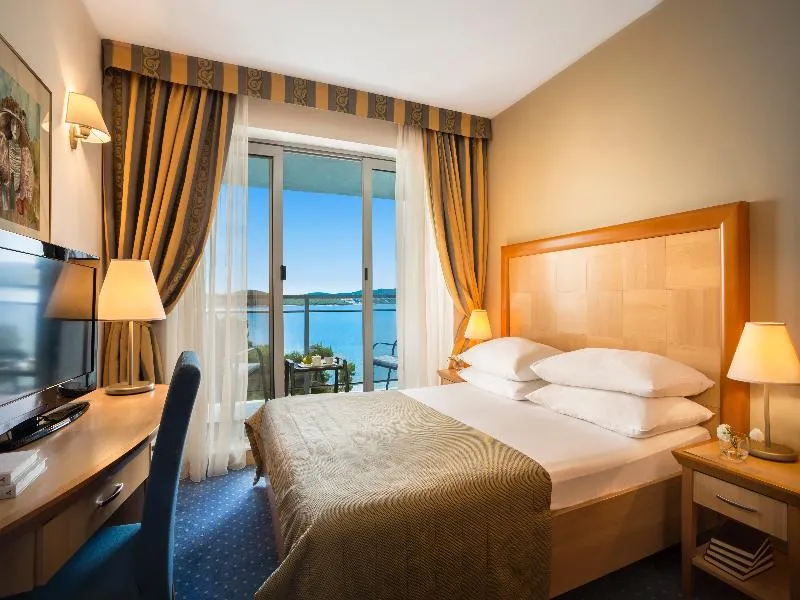 DOUBLE SUPERIOR SEA VIEW Room, Aminess Vival Grand Azur Hotel, Dubrovnik