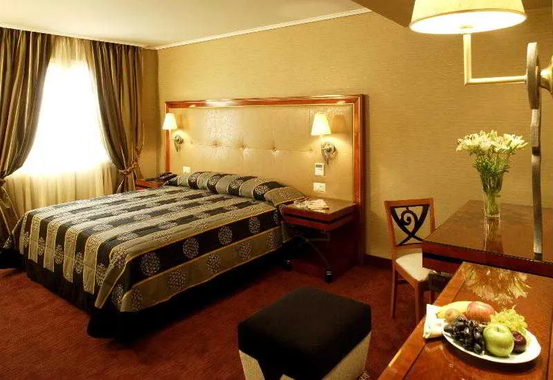 Room, Piraeus Theoxenia, Athens