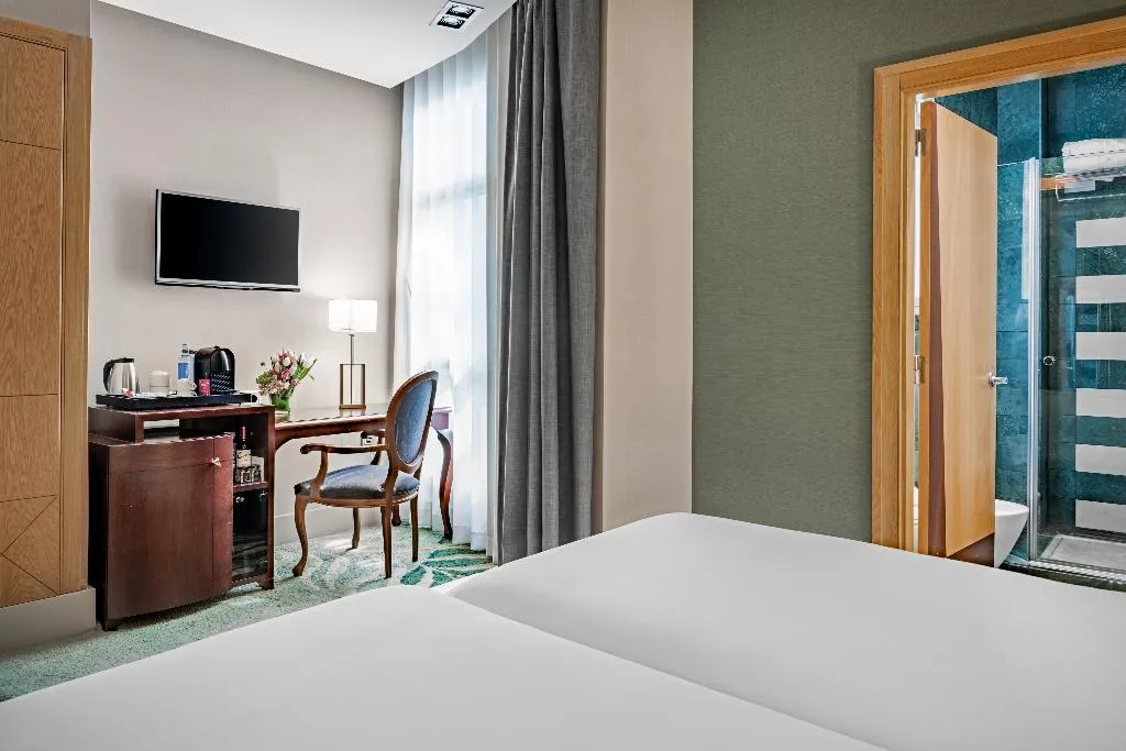 DOUBLE SINGLE USE STANDARD Room, NH Collection Madrid Paseo del Prado, Madrid