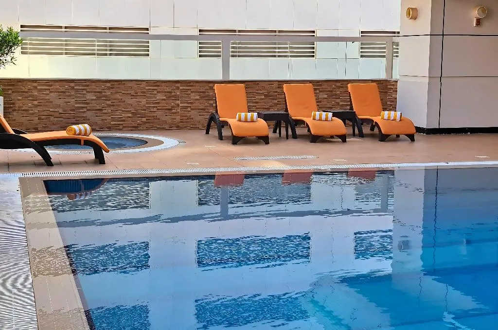 Pool, Barceló Residences Dubai Marina, Dubai
