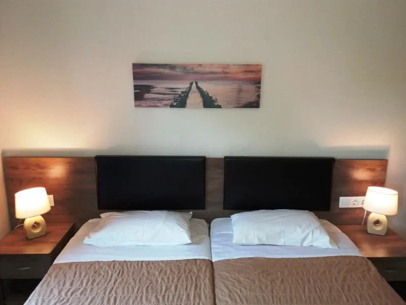 TWIN TWO BEDROOMS Room, Mileona Rooms, Corfu