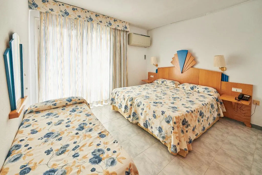 TRIPLE SEA VIEW Room, Checkin Blanes, Costa Brava