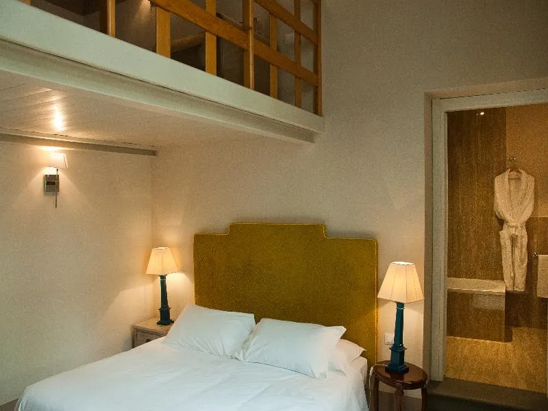 QUADRUPLE CITY VIEW Room, Black 5 Florence Suite, Florence
