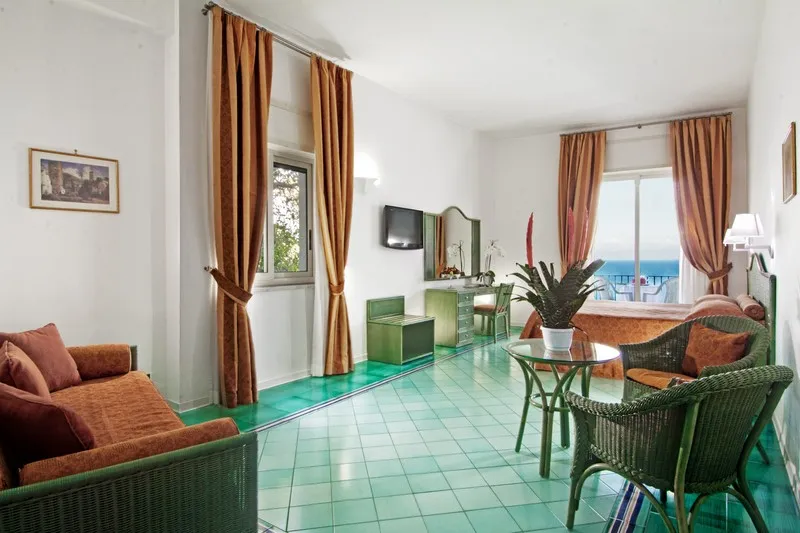 Room, Miramalfi, Naples