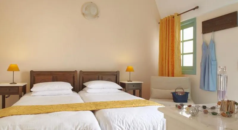 TRIPLE STANDARD Room, Nikolas, Santorini