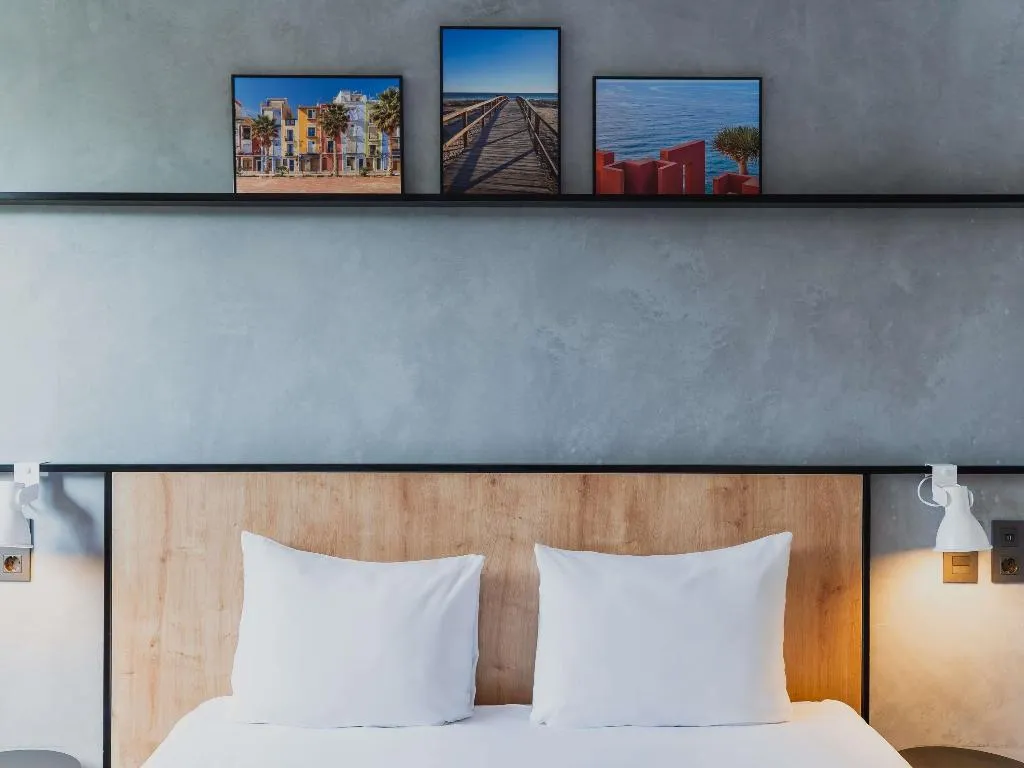 DOUBLE SUPERIOR WITH DOUBLE BED Room, Ibis Alicante, Costa Blanca