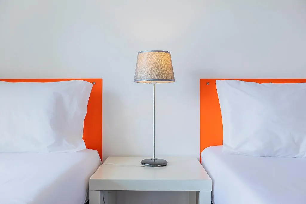 TWIN WITH SHARED BATHROOM Room, HI Porto - Youth Hostel, Porto