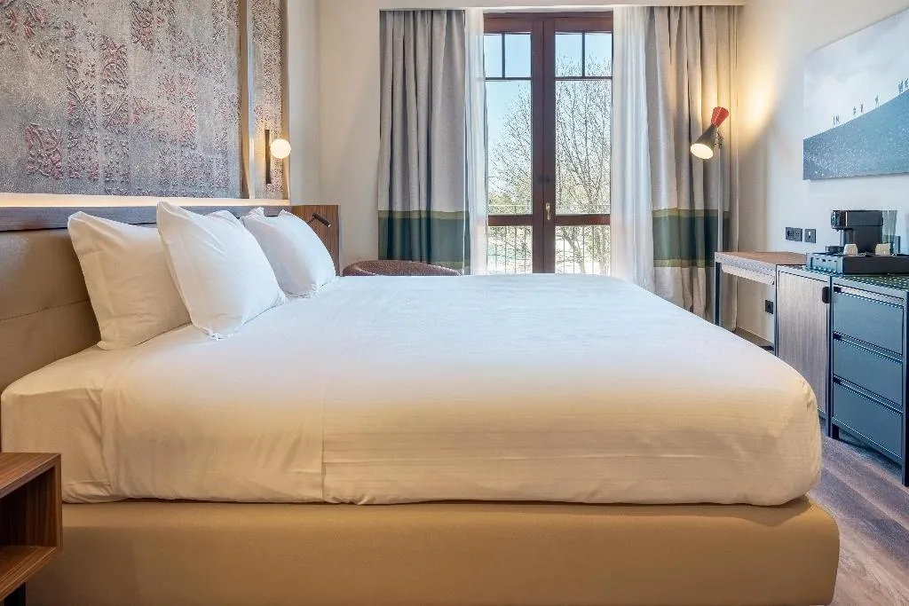 TWIN WITH BALCONY Room, Picciolo Etna Golf Resort & Spa, Curio Collection, Catania