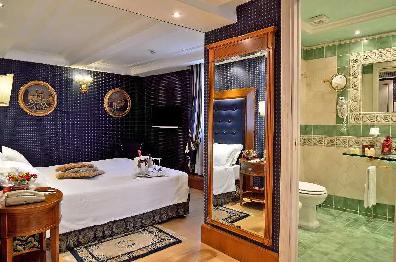 Room, Hotel Homs, Rome