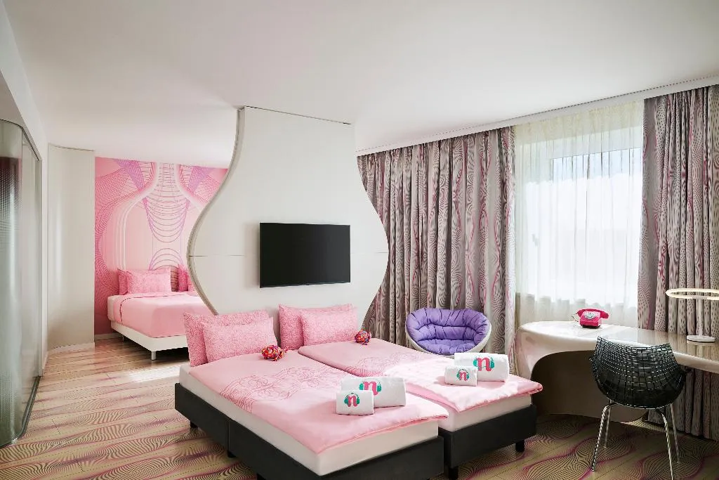FAMILY ROOM WITH VIEWS Room, nhow Berlin, Berlin