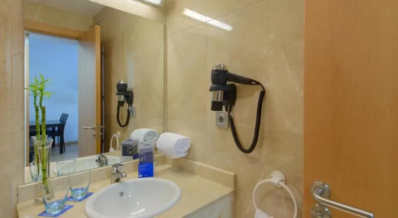 DOUBLE SUPERIOR Room, Madrid Airport Suites Affiliated By Melia, Madrid