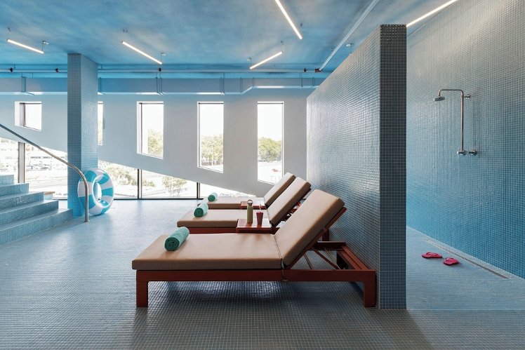 Moxy Alfragide Lisboa, Lisbon