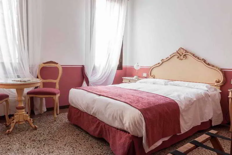 Room, Ca' San Trovaso, Venice