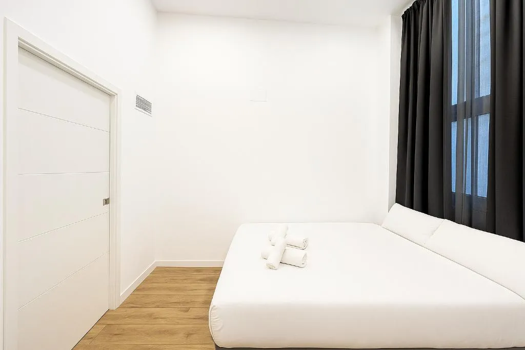 Room, Hostal Bernabeu, Madrid